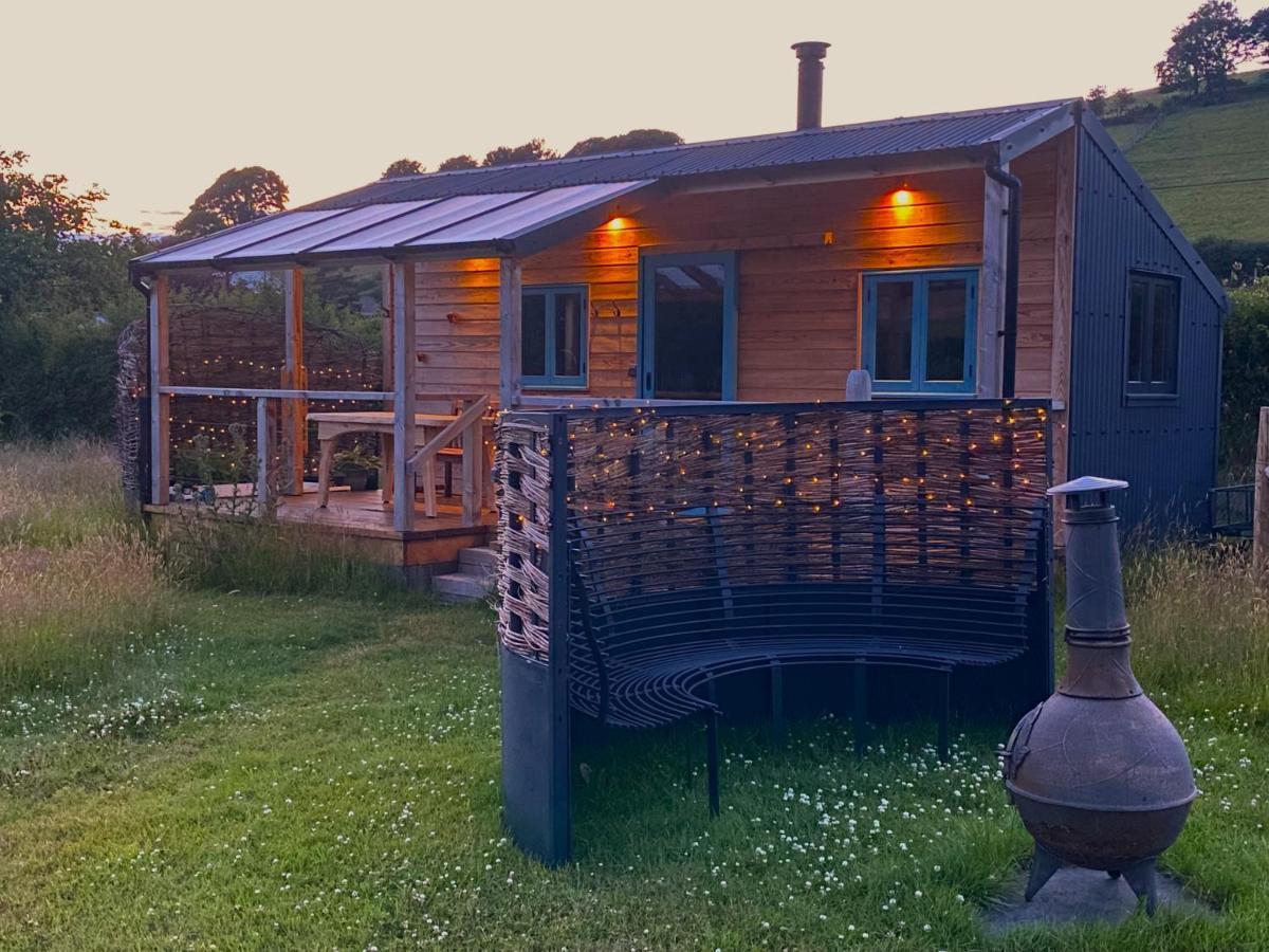 Dol Swynol Glamping Luxury Cabin With Outdoor Bath Villa Aberystwyth Exterior photo